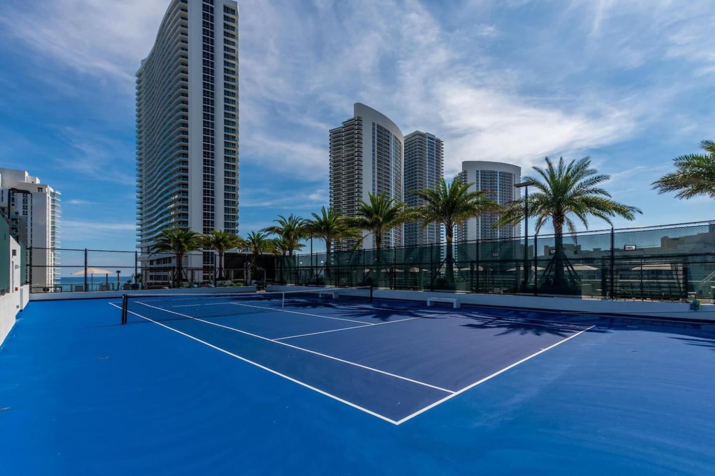 Amazing Apartments At H Beach House Hollywood Esterno foto