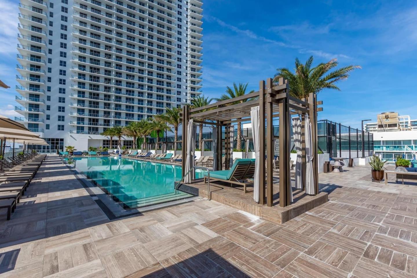 Amazing Apartments At H Beach House Hollywood Esterno foto