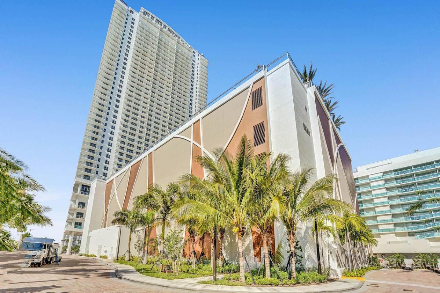 Amazing Apartments At H Beach House Hollywood Esterno foto