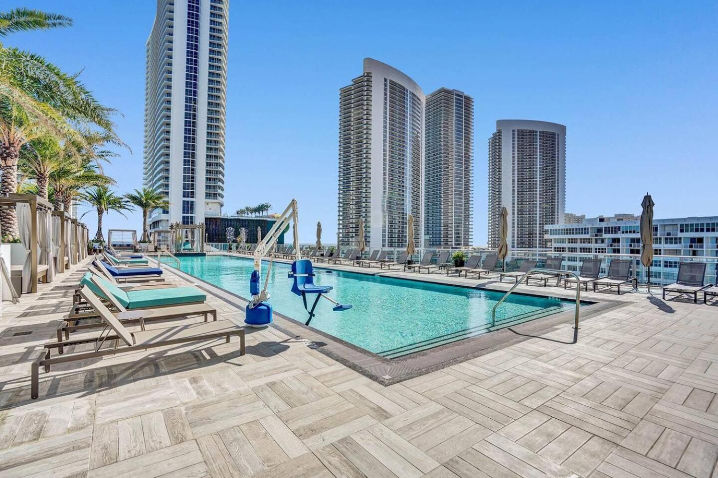 Amazing Apartments At H Beach House Hollywood Esterno foto