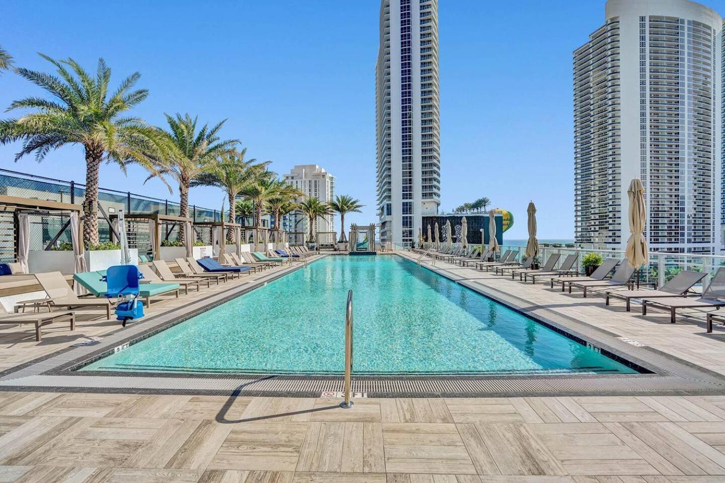 Amazing Apartments At H Beach House Hollywood Esterno foto