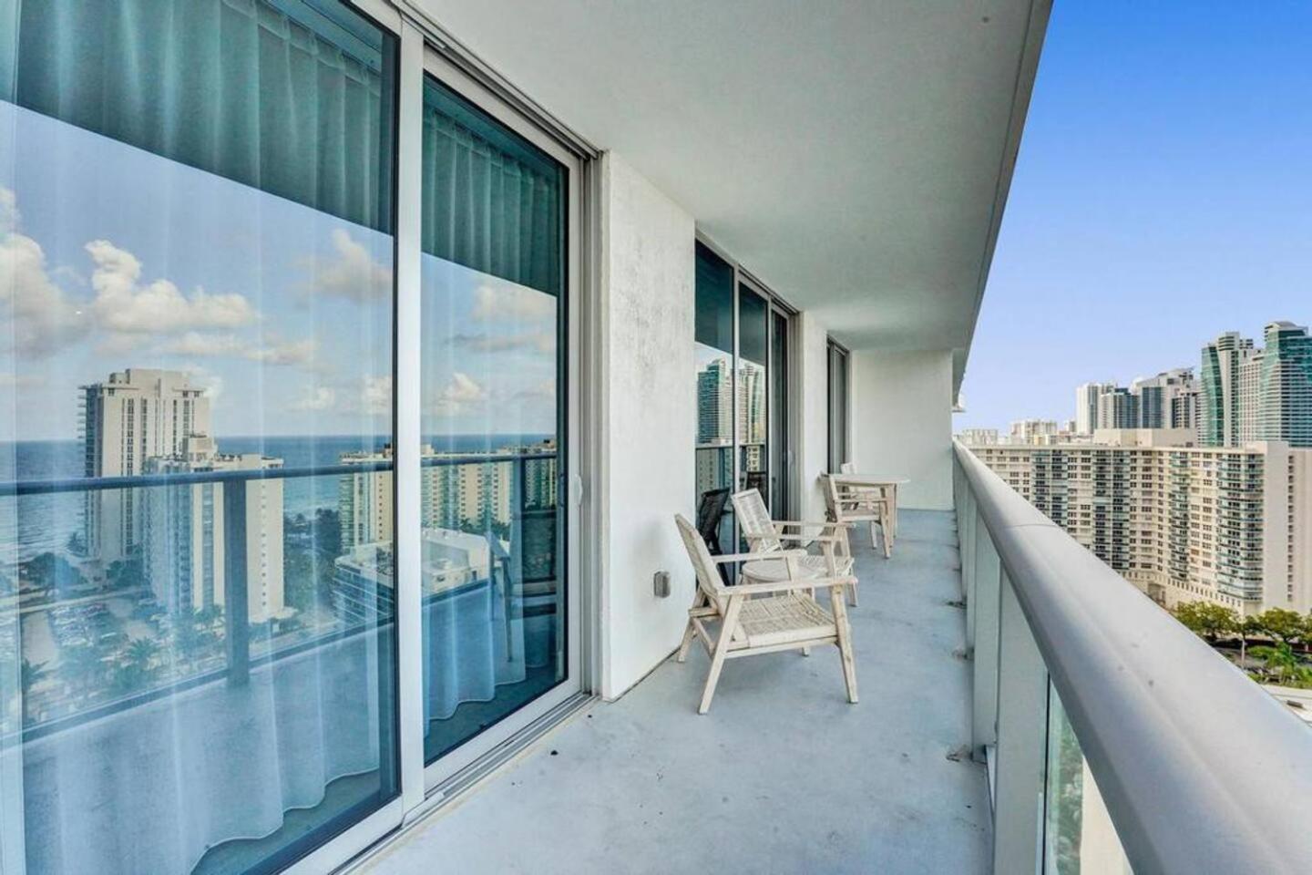 Amazing Apartments At H Beach House Hollywood Esterno foto
