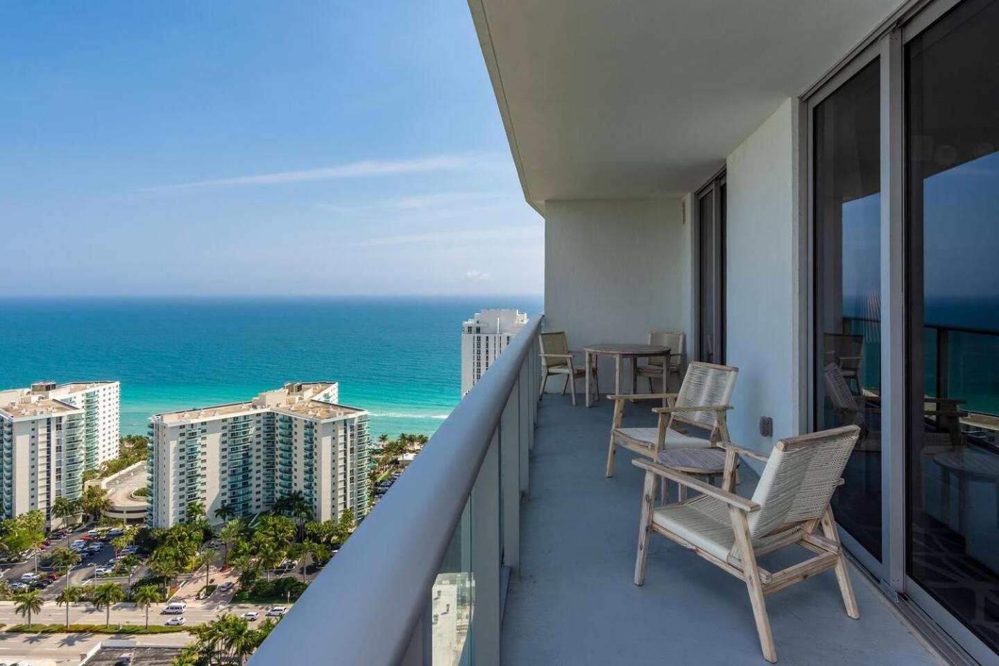 Amazing Apartments At H Beach House Hollywood Esterno foto