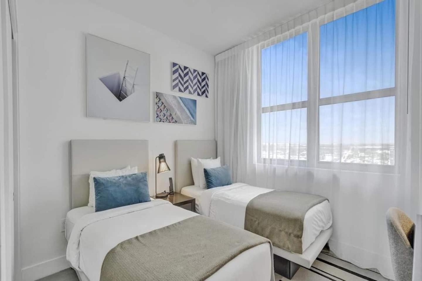 Amazing Apartments At H Beach House Hollywood Esterno foto