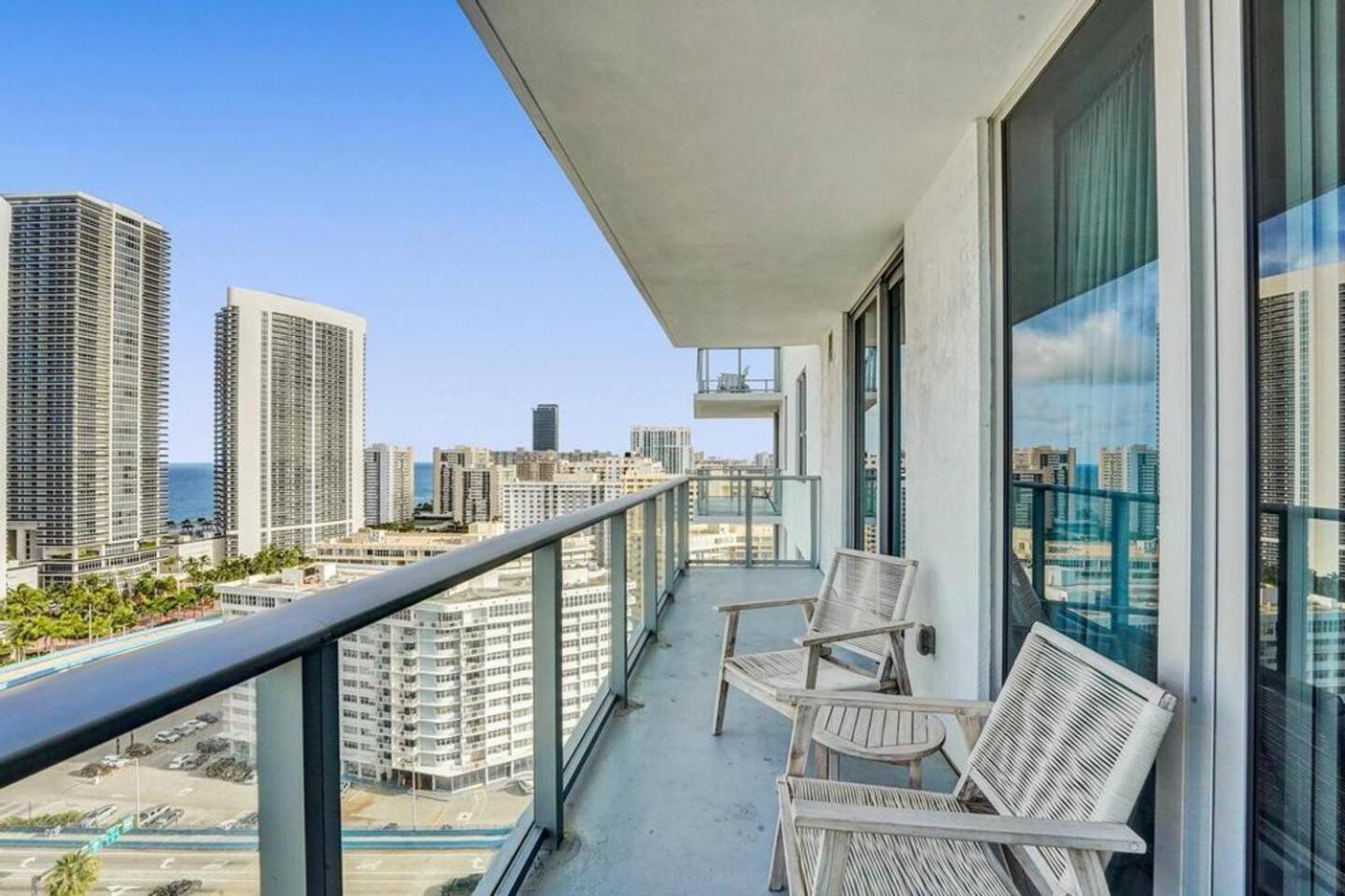 Amazing Apartments At H Beach House Hollywood Esterno foto